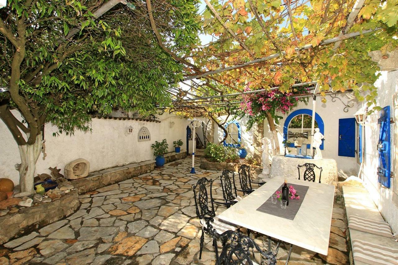 Archontiko Kourkoulos Makrades Exterior photo