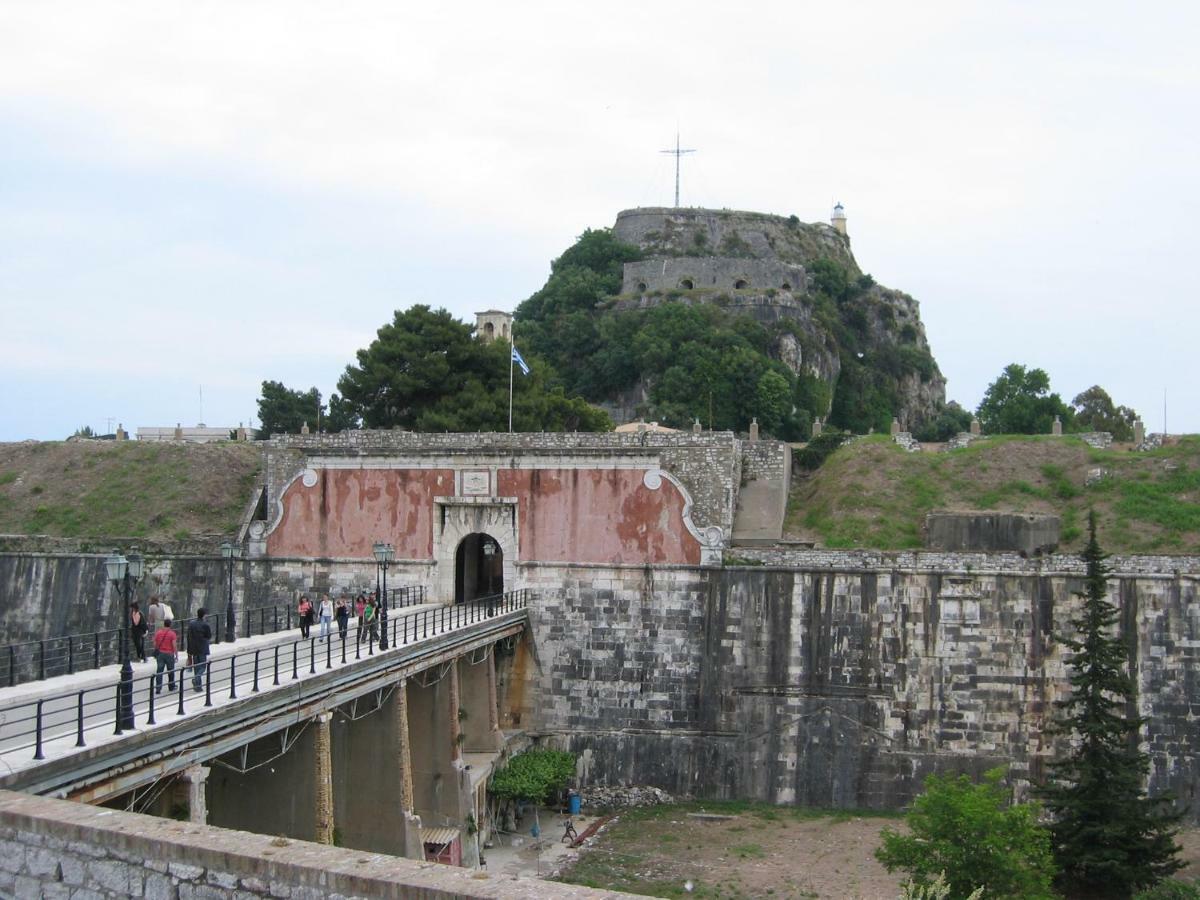 Archontiko Kourkoulos Makrades Exterior photo